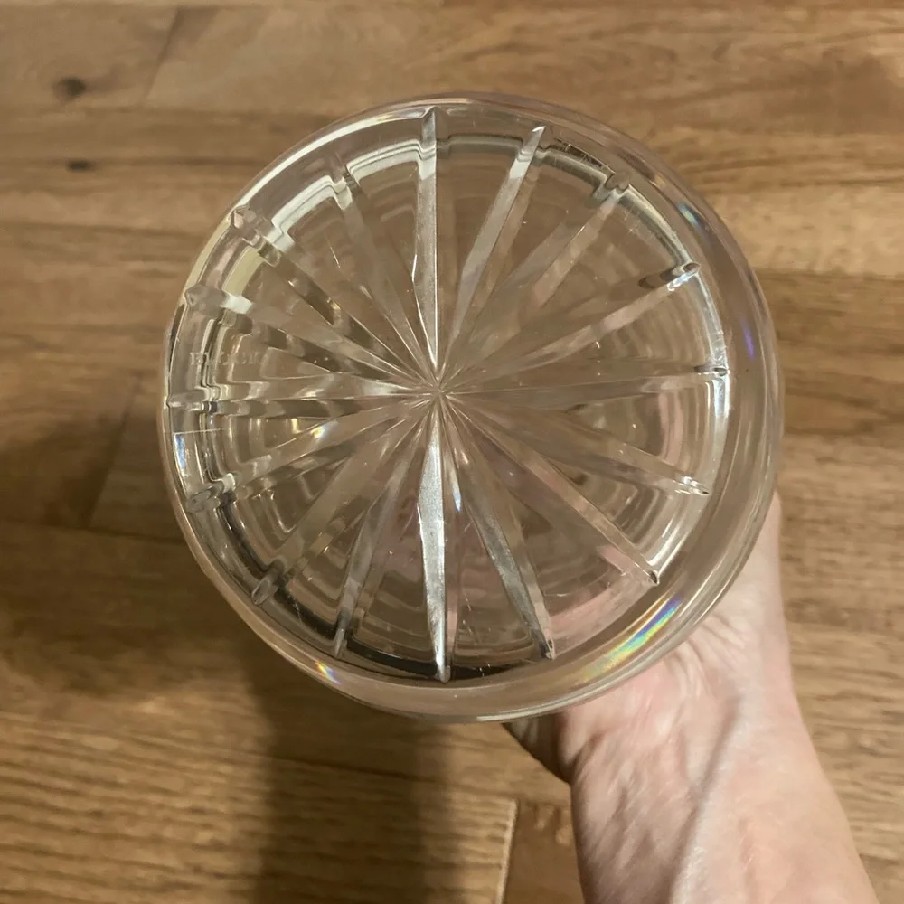 Block Cut Crystal Swirl Pattern Pitcher - Picture 7 of 8